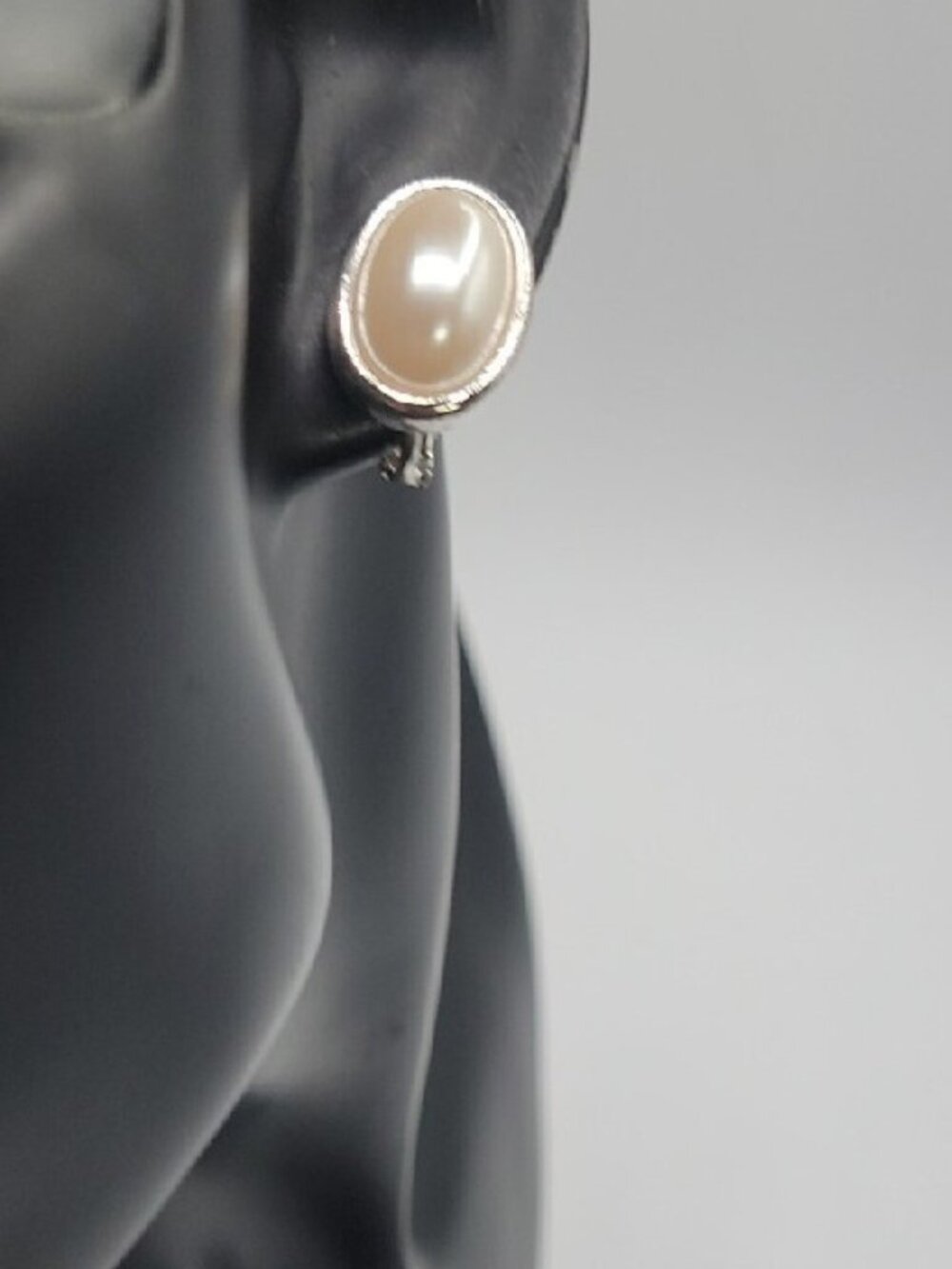 Vintage Napier Faux Pearl ScrewBack Clip Earrings Silver Tone 1950s Signed